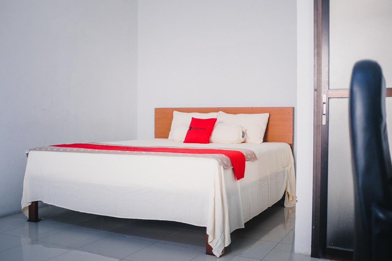 Reddoorz Near Sirkuit Sentul Hotel Bogor Exterior foto